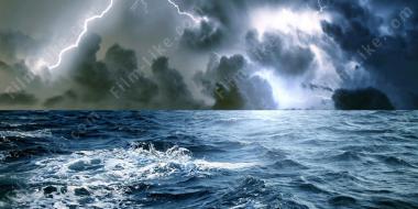 шторм в море