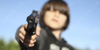 ребенок с оружием