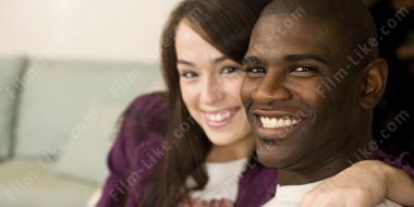 отношения темнокожего мужчины и белой женщины