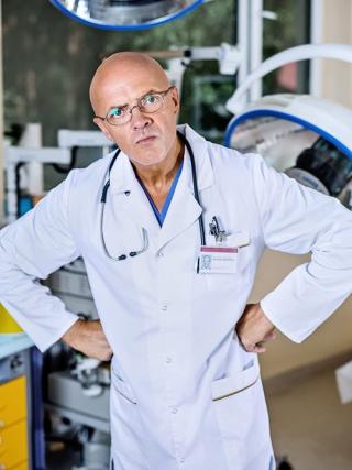 Интерны (2014)